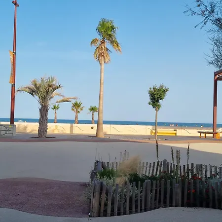T3 A 150m De La Apartment *